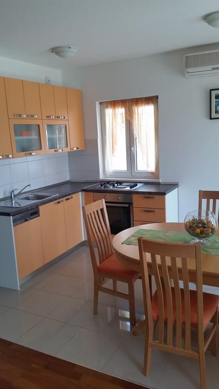 Apartment Brac Sutivan Cameră foto