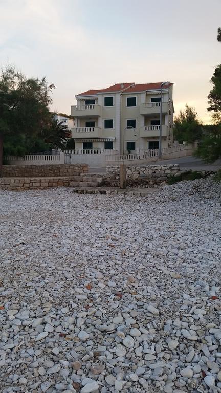 Apartment Brac Sutivan Cameră foto